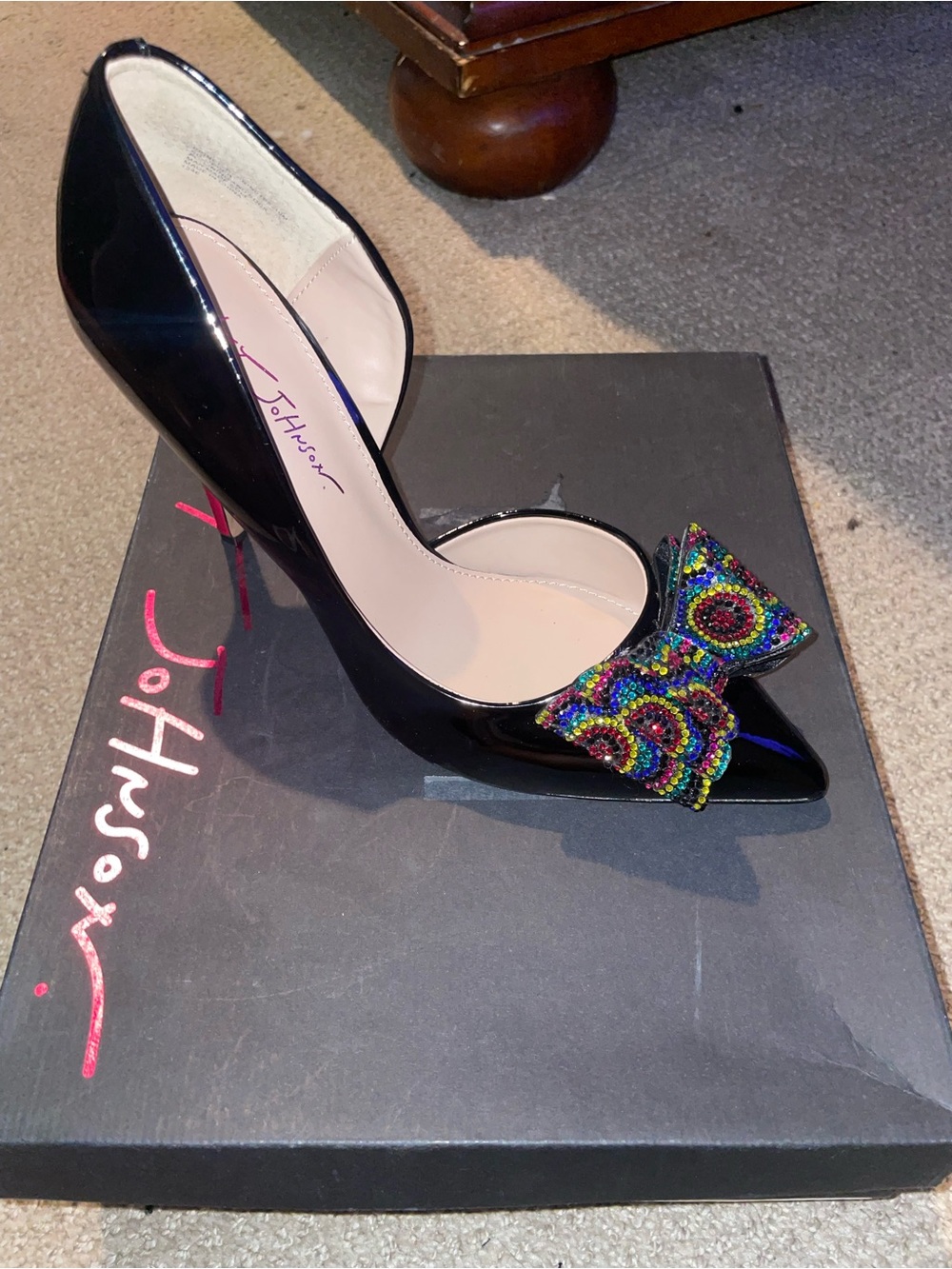 Betsy Johnson Black Stiletto Prince P Sequin Bow Size 10 - Picture 2 of 4